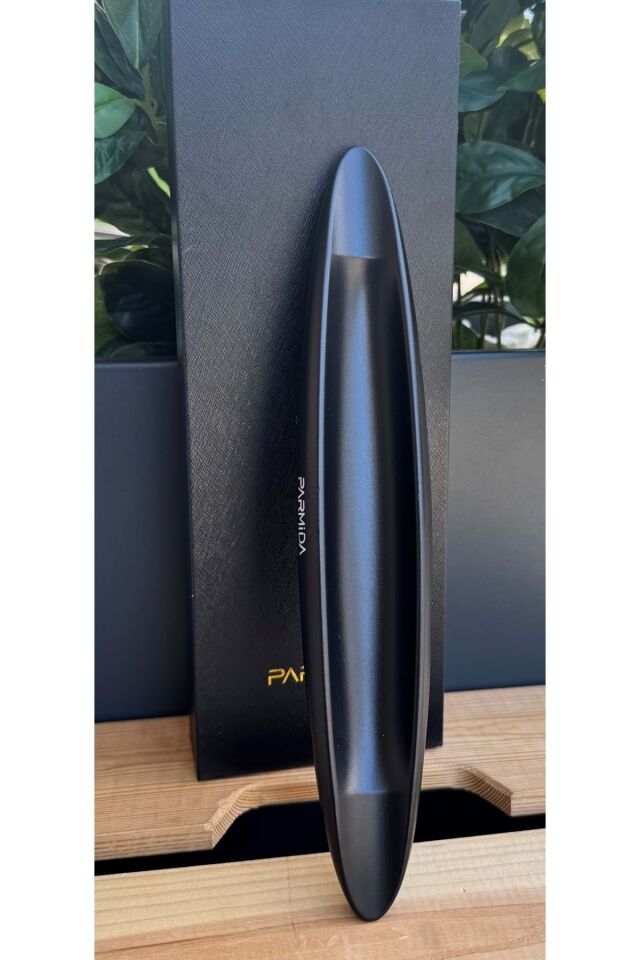 Parmida Siyah İki Oluklu Puro Küllüğü