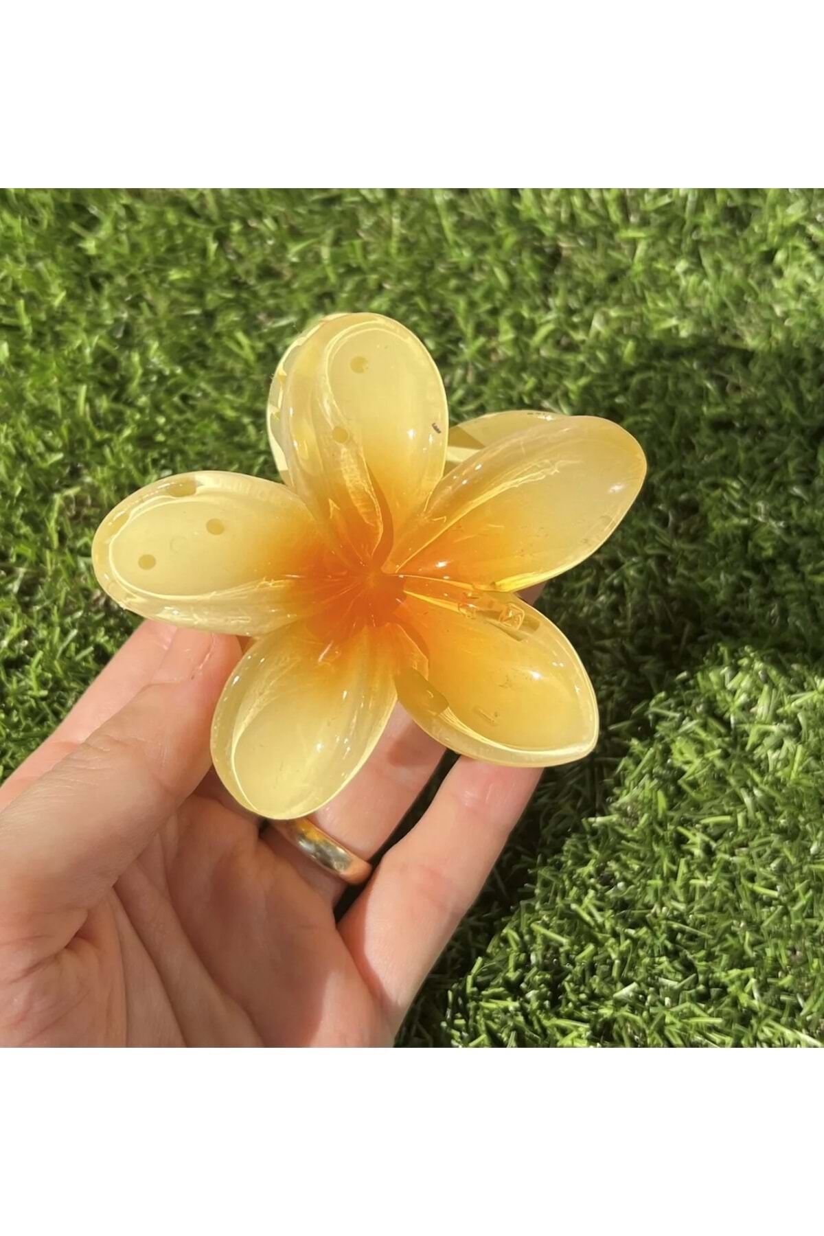 Lotus Çiçeği Mandal Toka Sarı