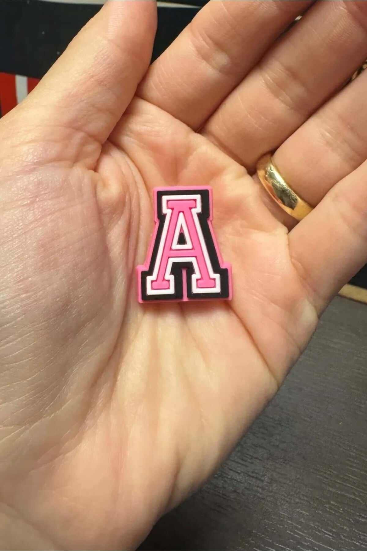 Terlik Süsü/Pembe A Harfi