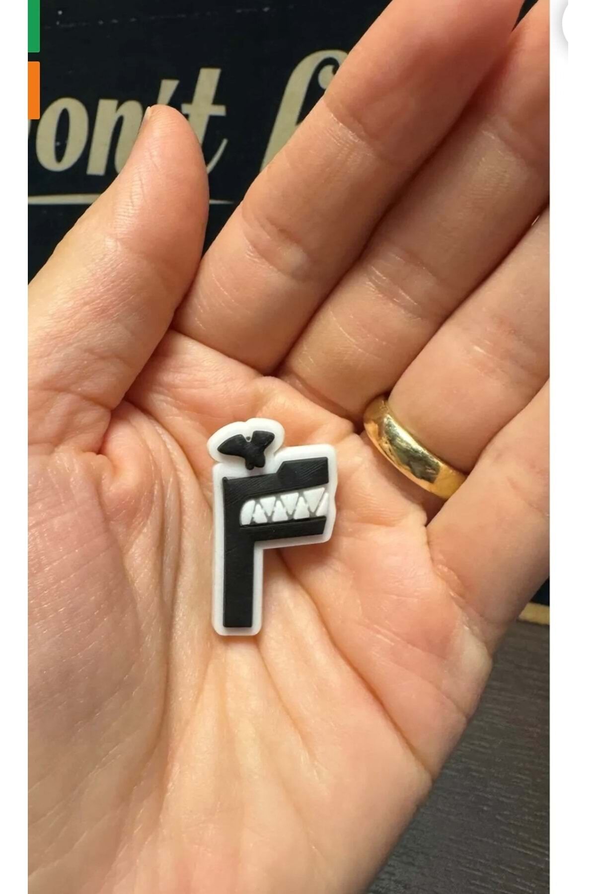 Terlik Süsü/Animal F Harfi