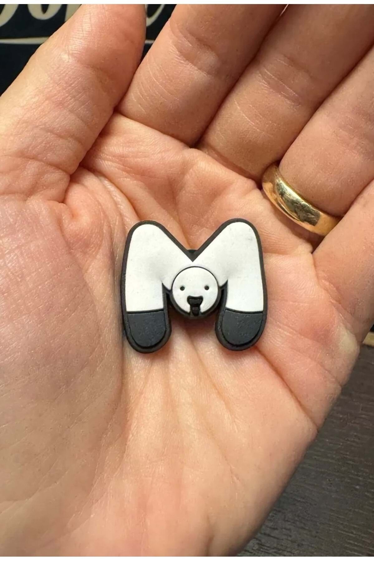 Terlik Süsü/Animal M Harfi