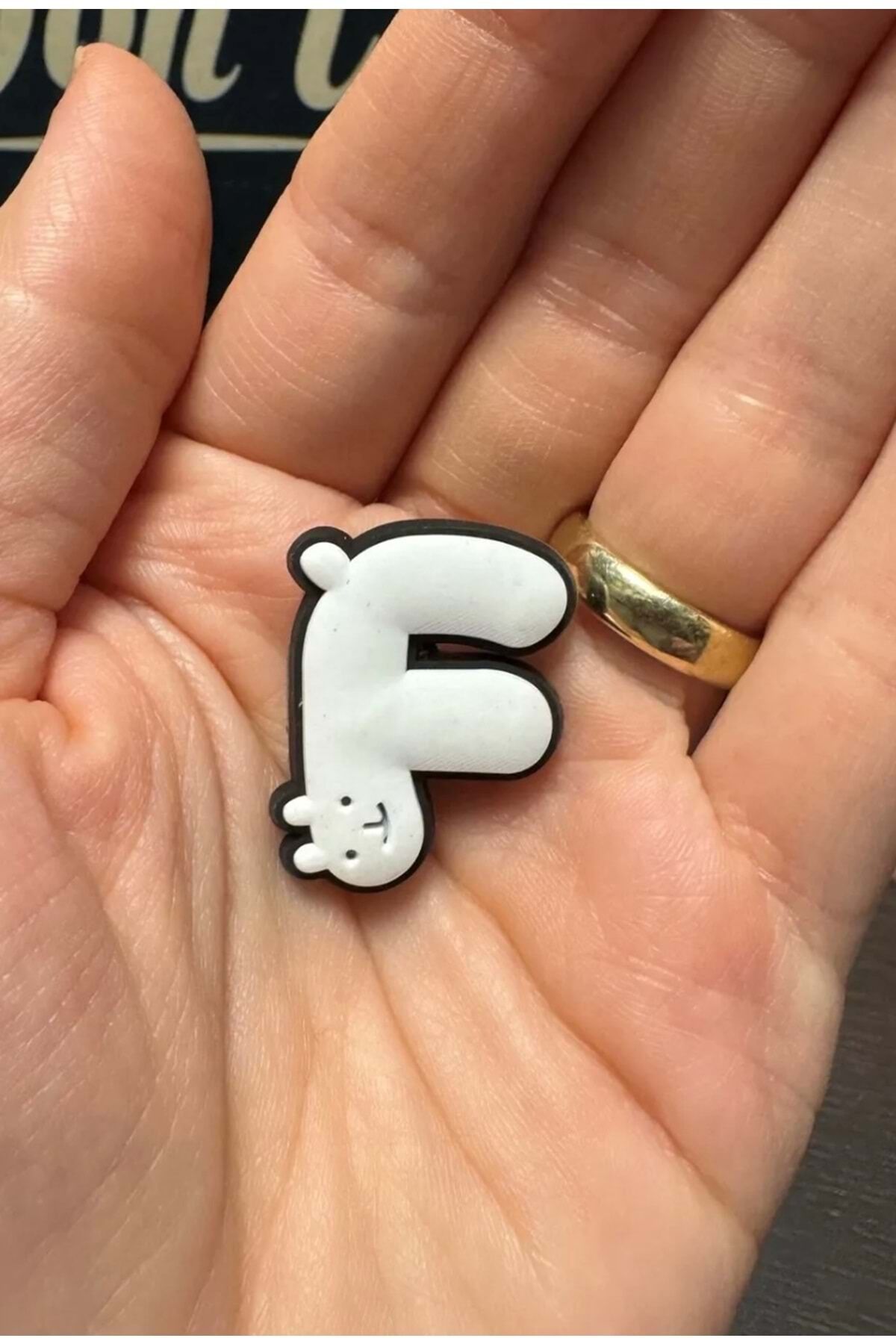 Terlik Süsü/Animal F Harfi