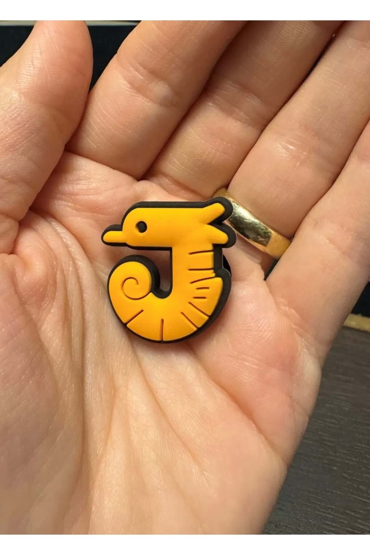 Terlik Süsü/Animal J Harfi