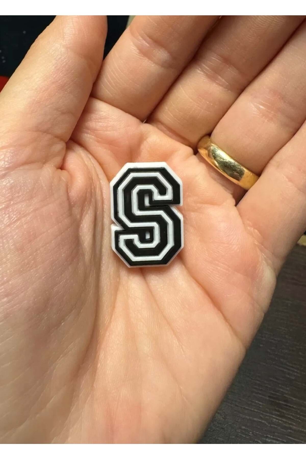 Terlik Süsü/Siyah S Harfi