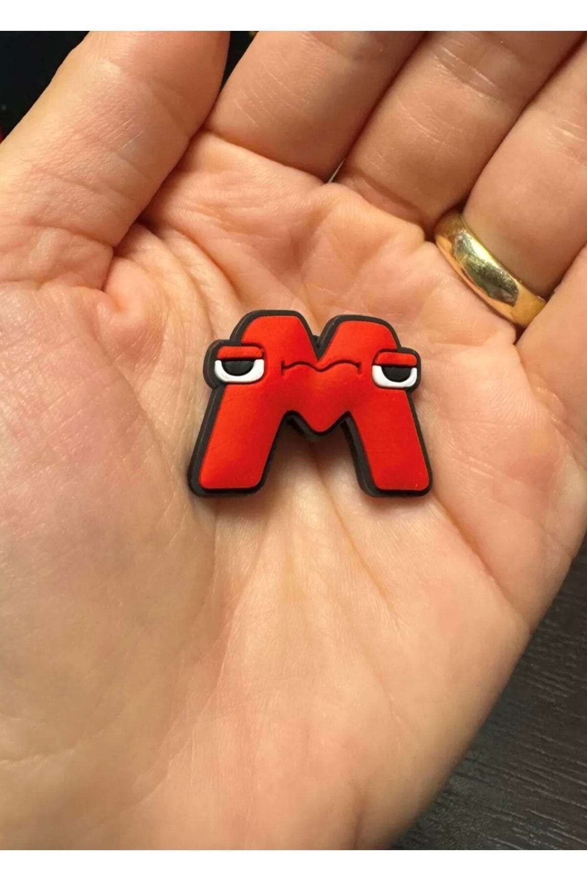 Terlik Süsü/M Harfi Karakter Harf