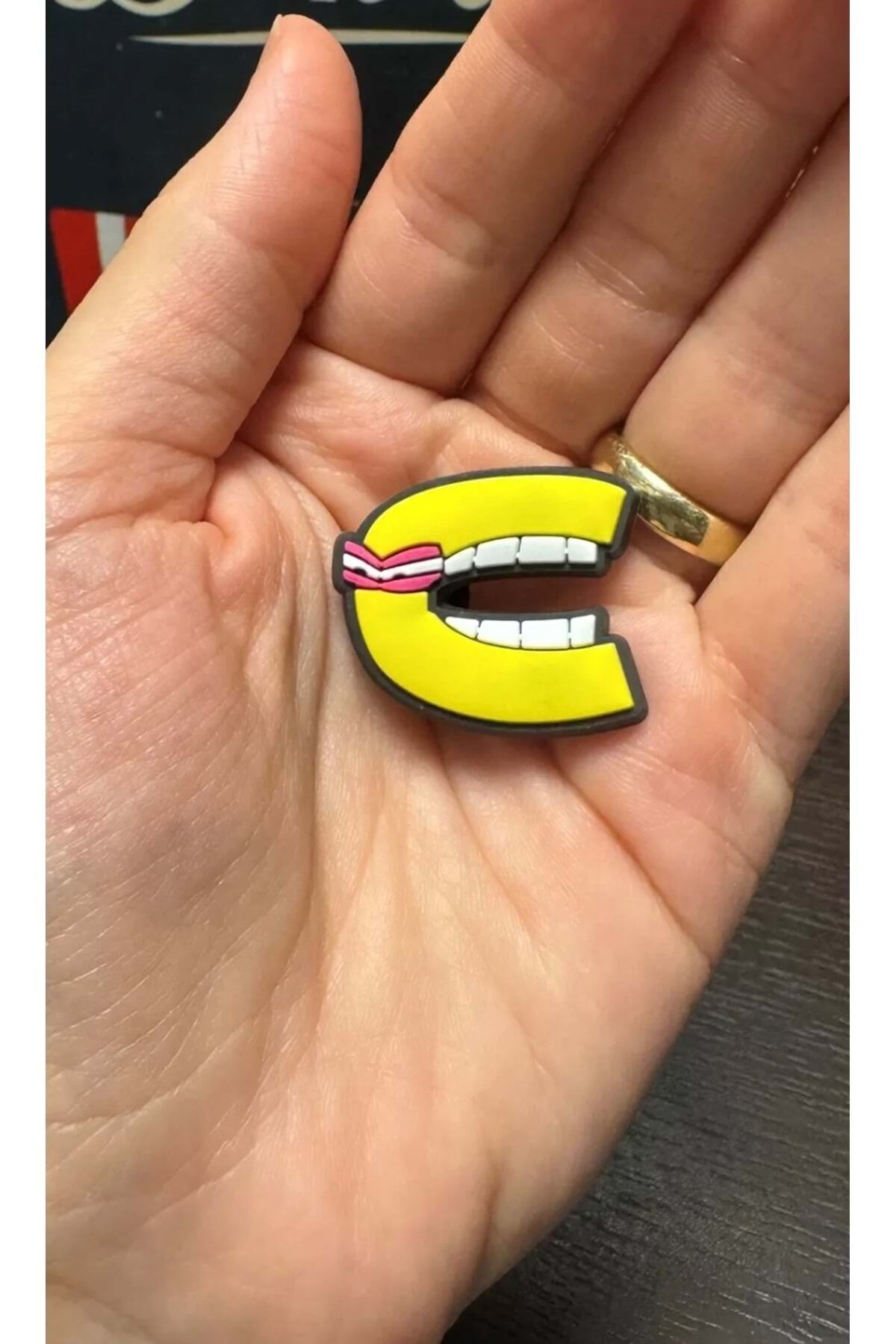 Terlik Süsü/C Harfi Karakter Harf