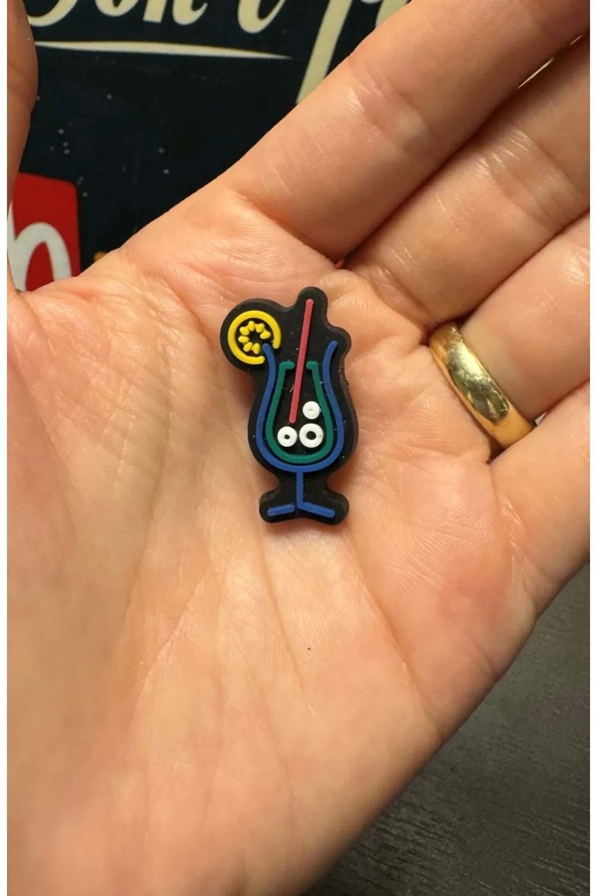 Terlik Süsü/Kadeh İçecek