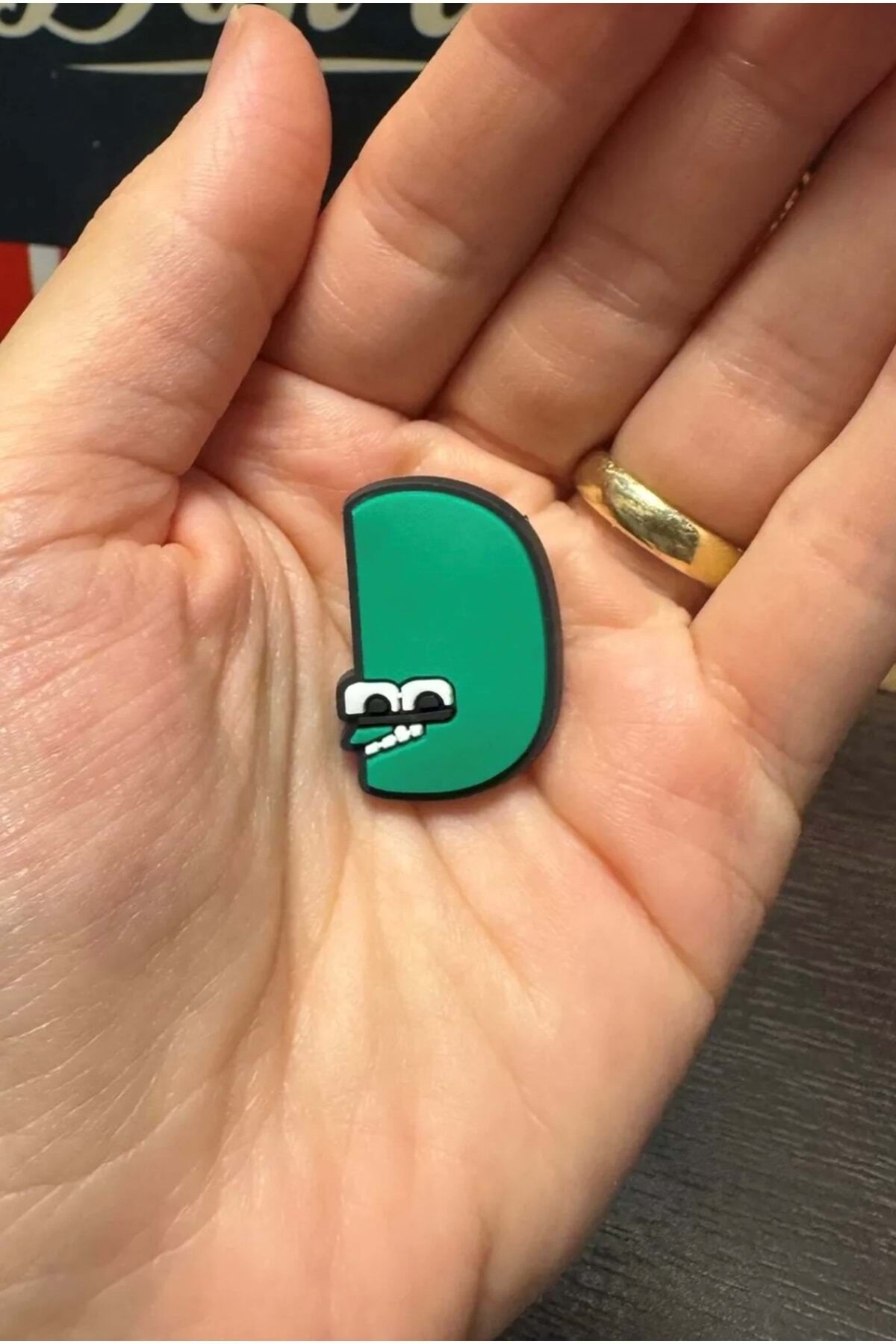 Terlik Süsü/D Harfi Karakter Harf