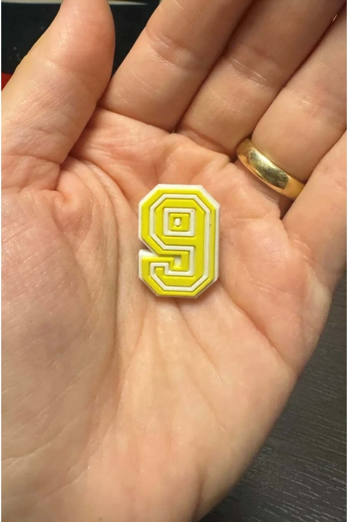 Terlik Süsü/9 Rakamı