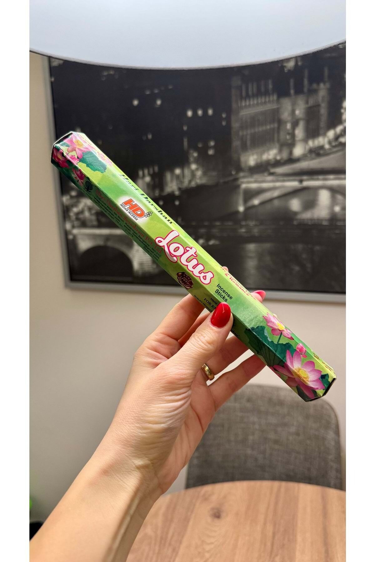 Lotus Çiçeği Kokulu Tütsü 1 Kutu / 20 Çubuk