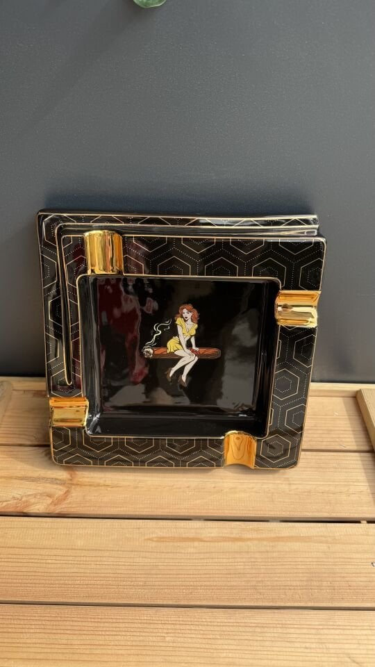 Lüks Puro Küllüğü - Gold Detaylı Retro Pin-Up