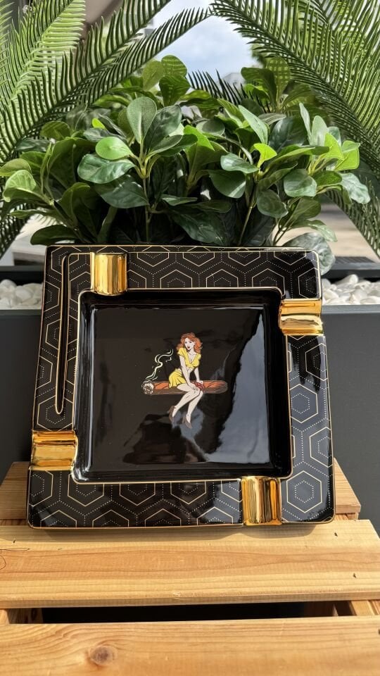 Lüks Puro Küllüğü - Gold Detaylı Retro Pin-Up
