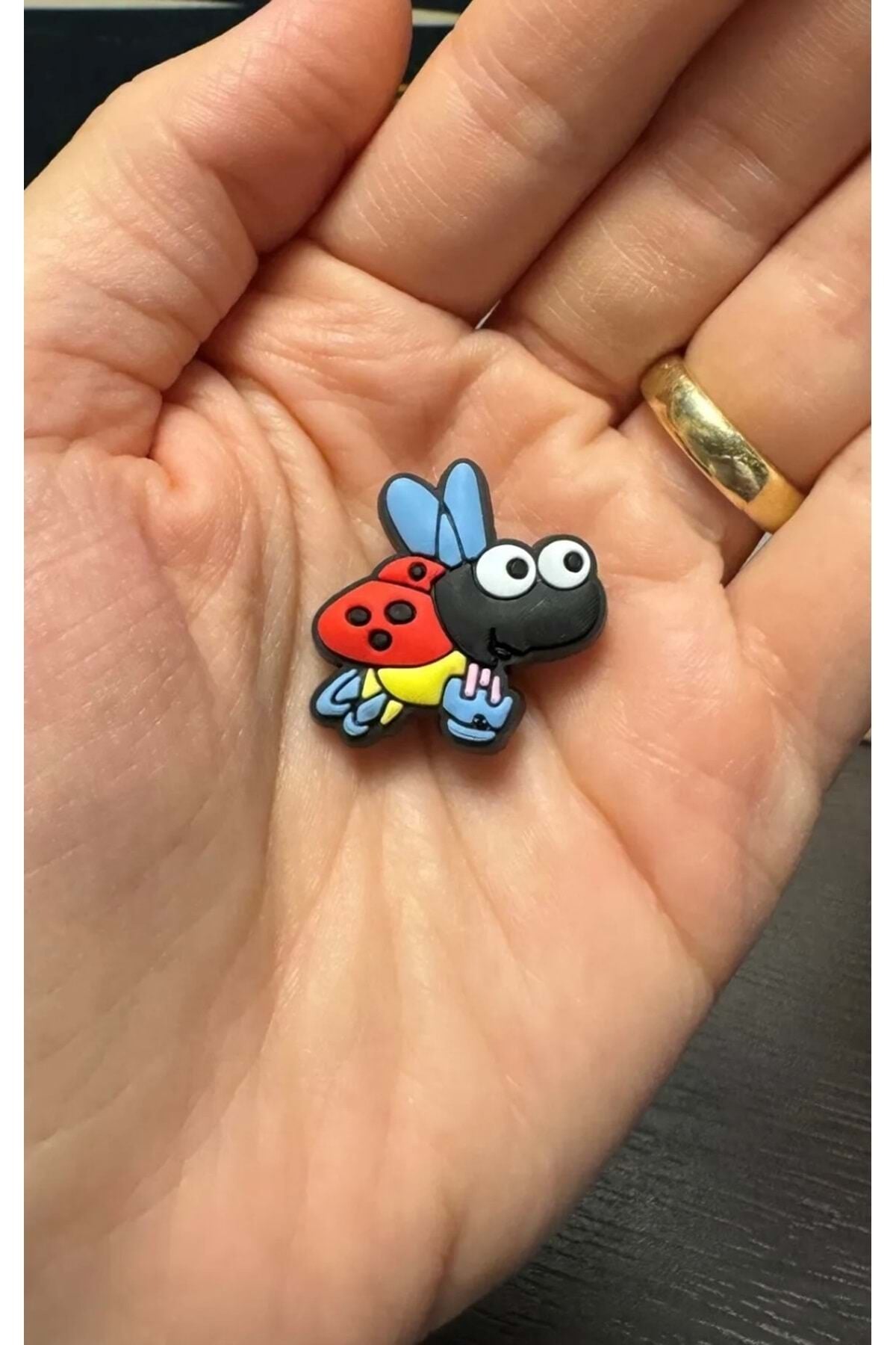 Terlik Süsü/Sevimli Arı