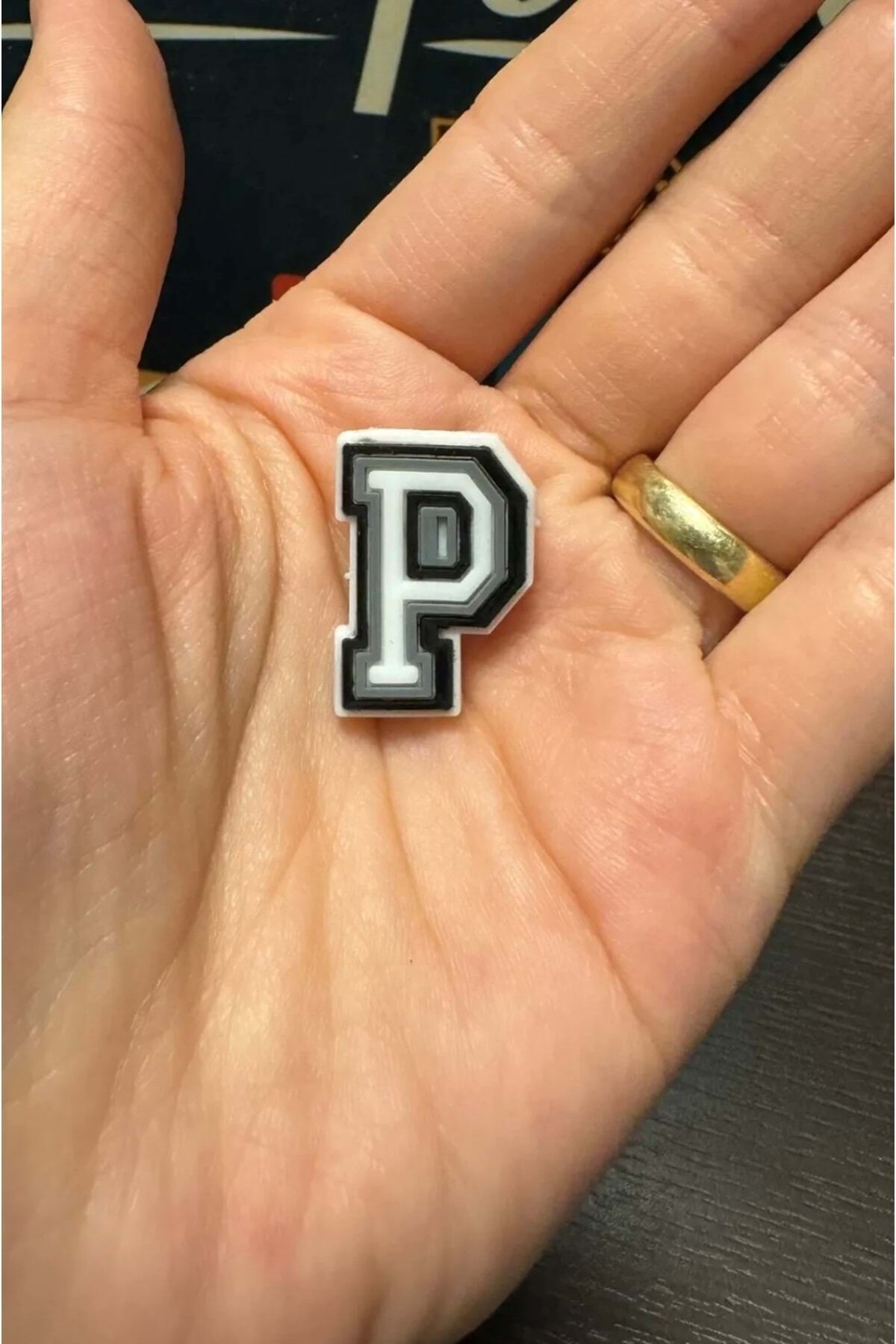 Terlik Süsü/P Harfi