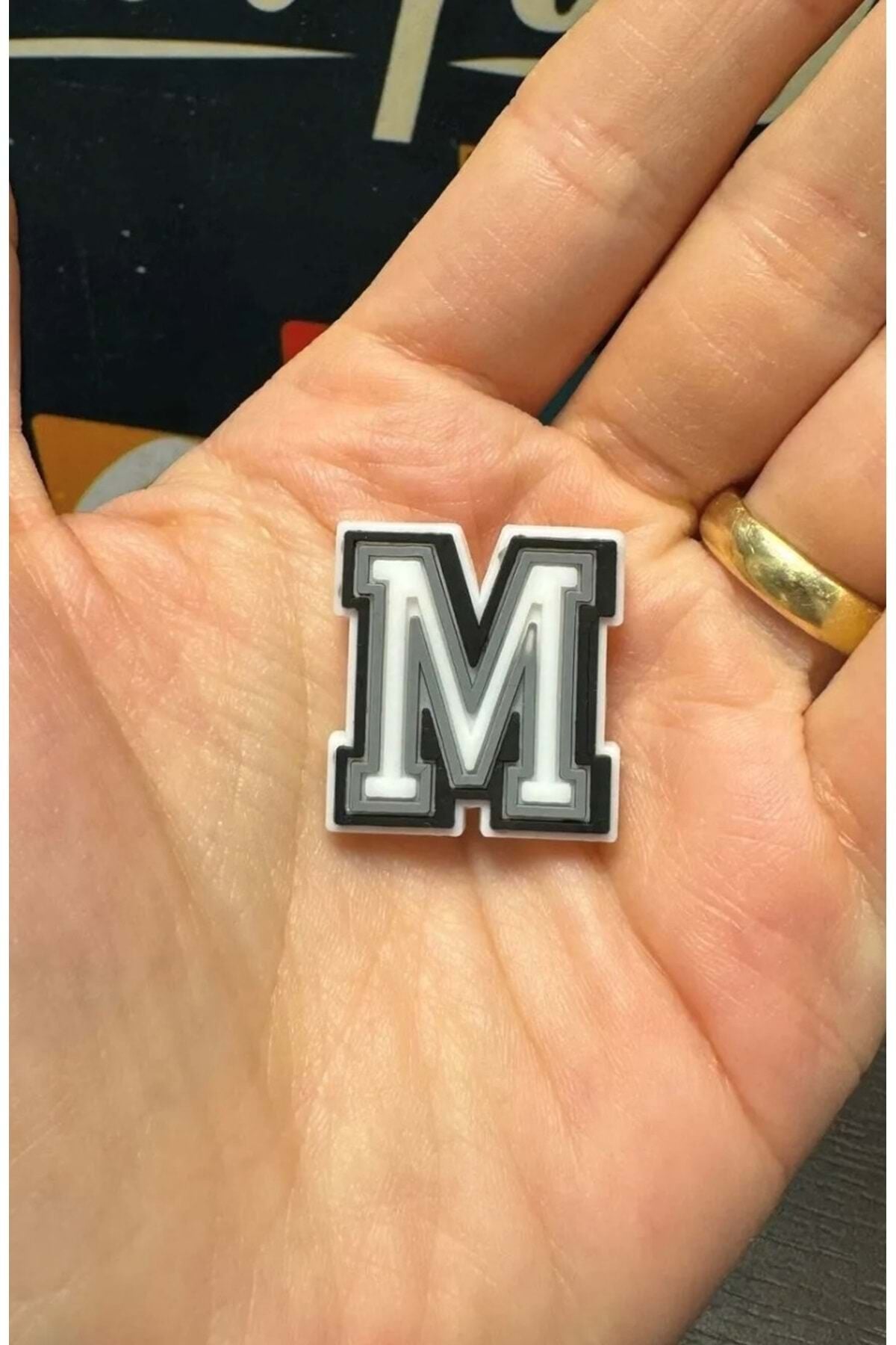 Terlik Süsü/M Harfi