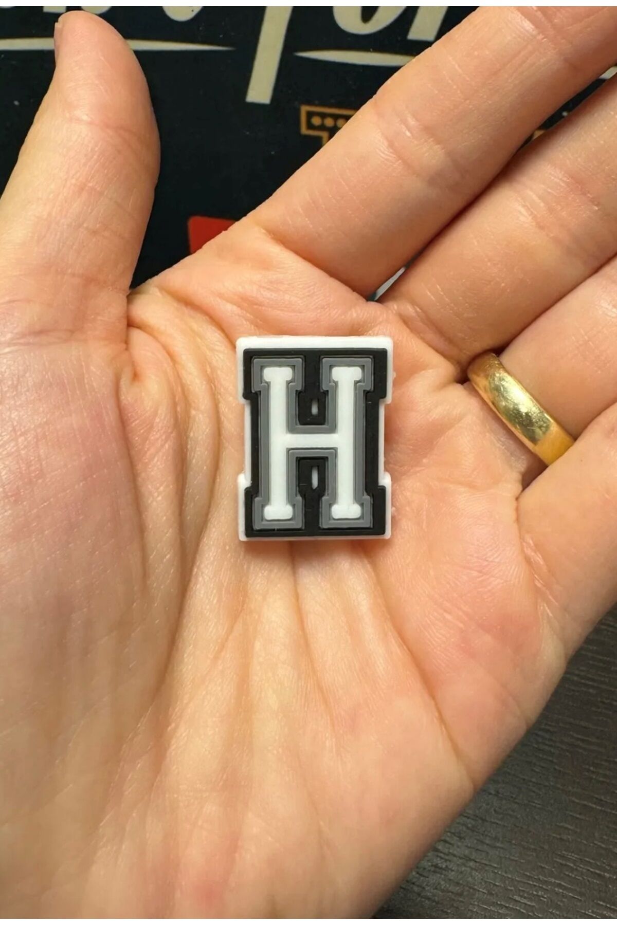 Terlik Süsü/H Harfi