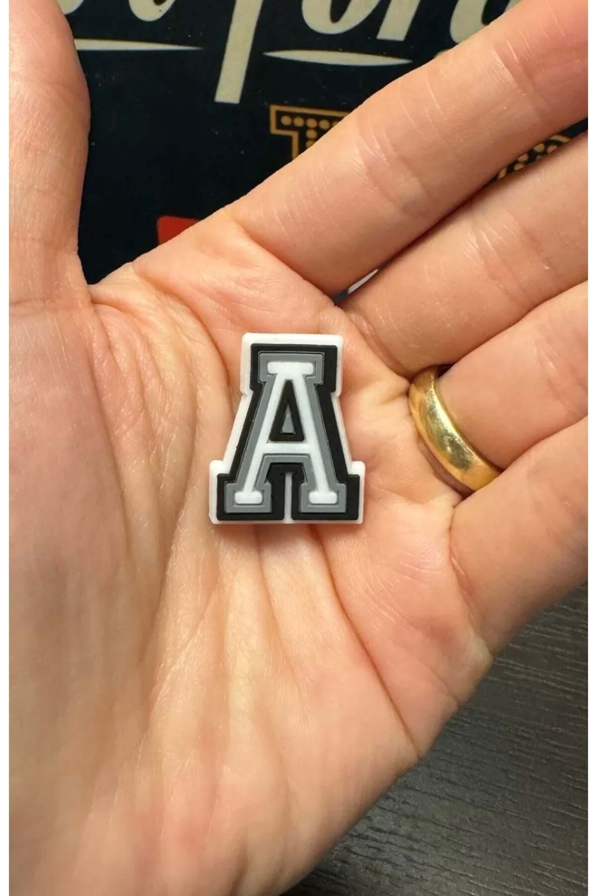 Terlik Süsü/A Harfi