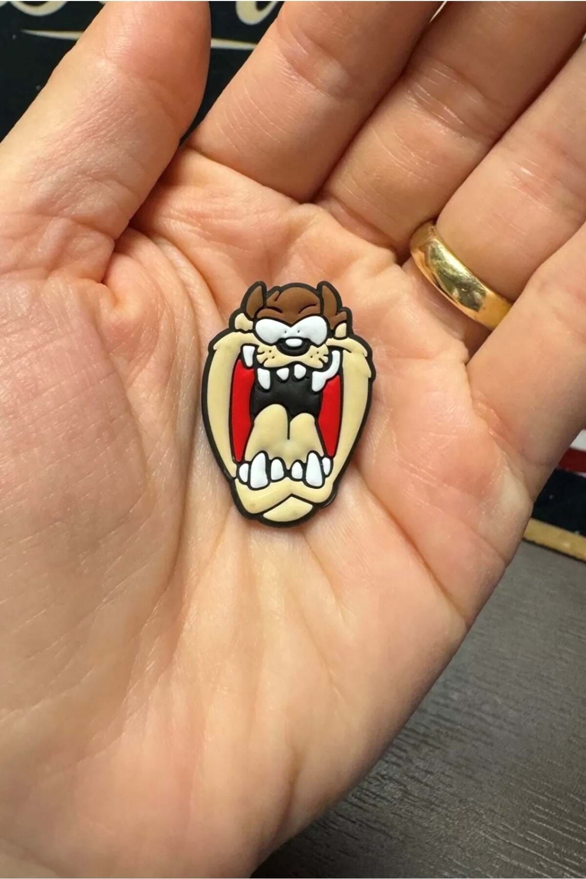 Terlik Süsü/Tazmanya Canavarı