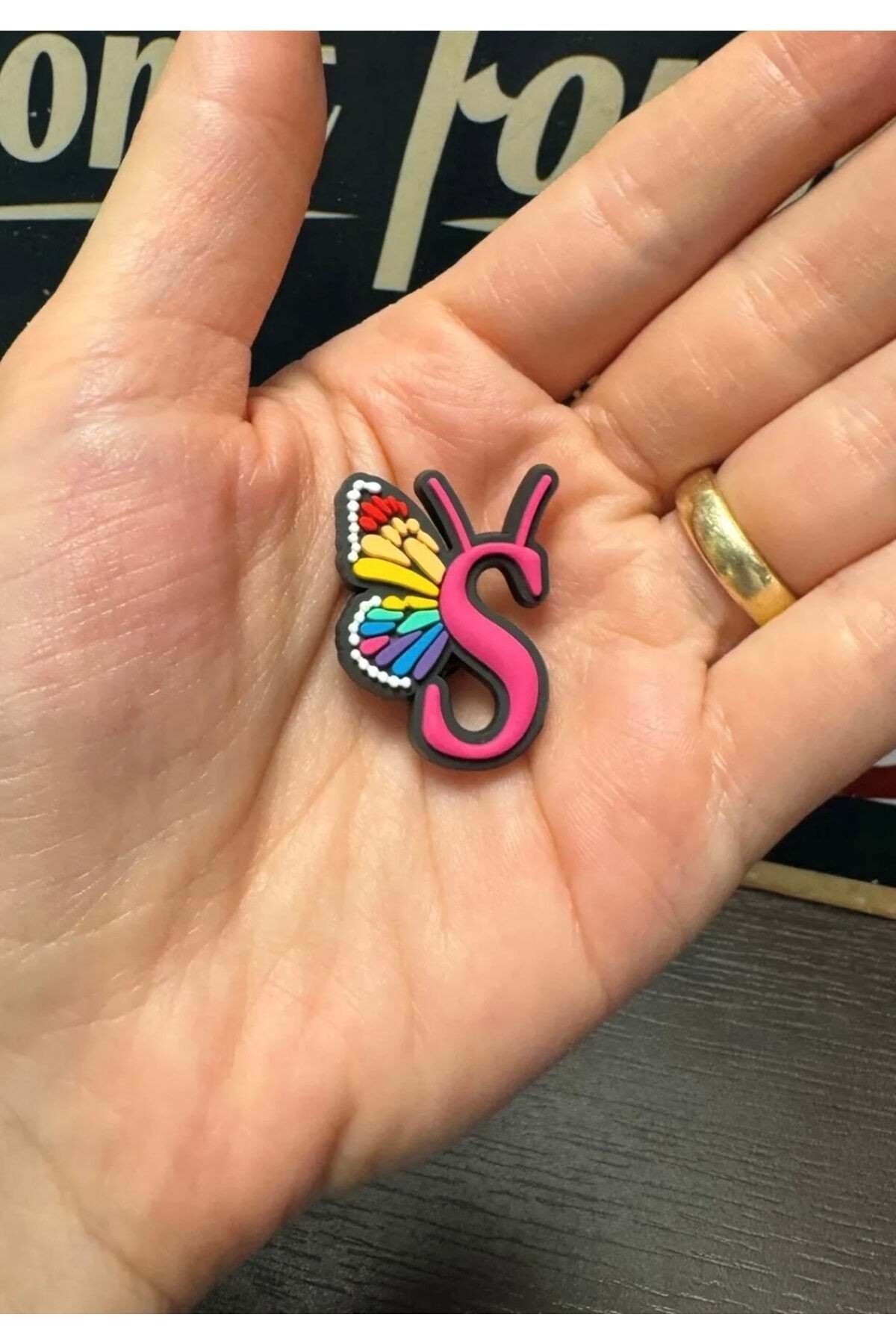 Terlik Süsü/S Harfi Kelebek