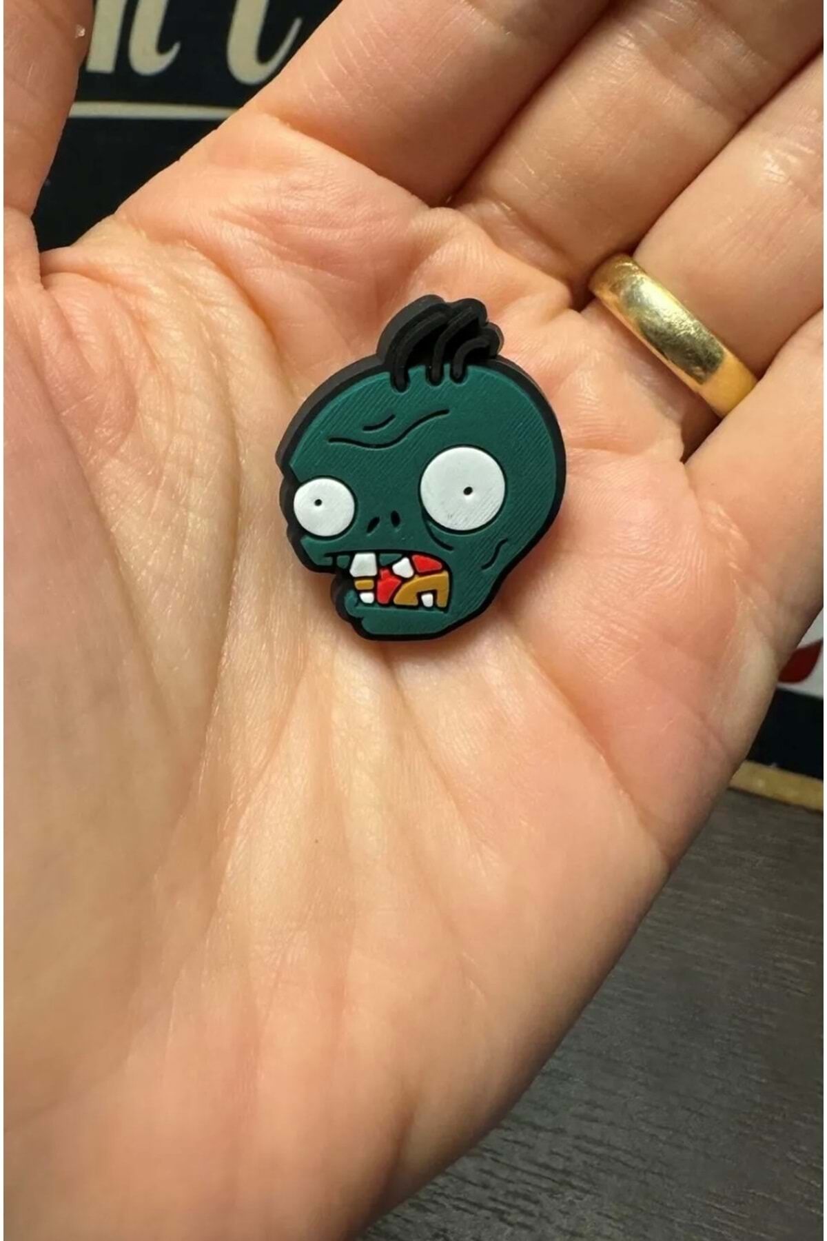 Terlik Süsü/Zombi Kuru Kafa