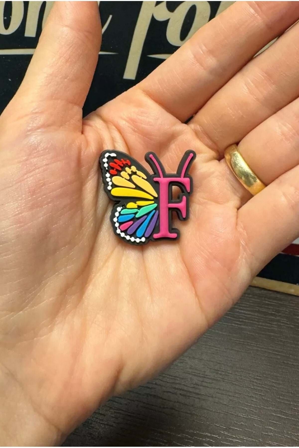 Terlik Süsü/F Harfi Kelebek