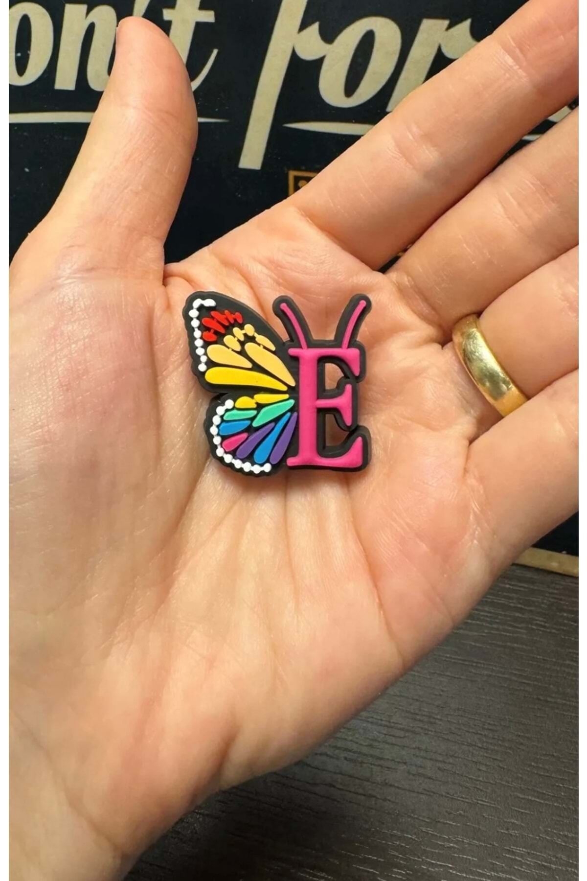 Terlik Süsü/E Harfi Kelebek