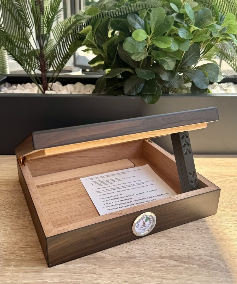 Camlı Humidor