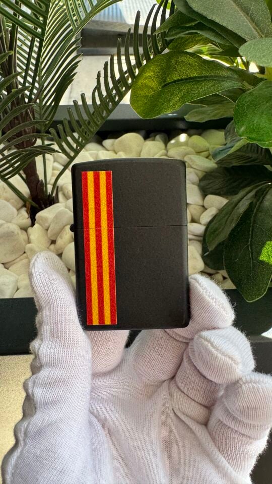 Zippo Classics Red and Yellow Stripes