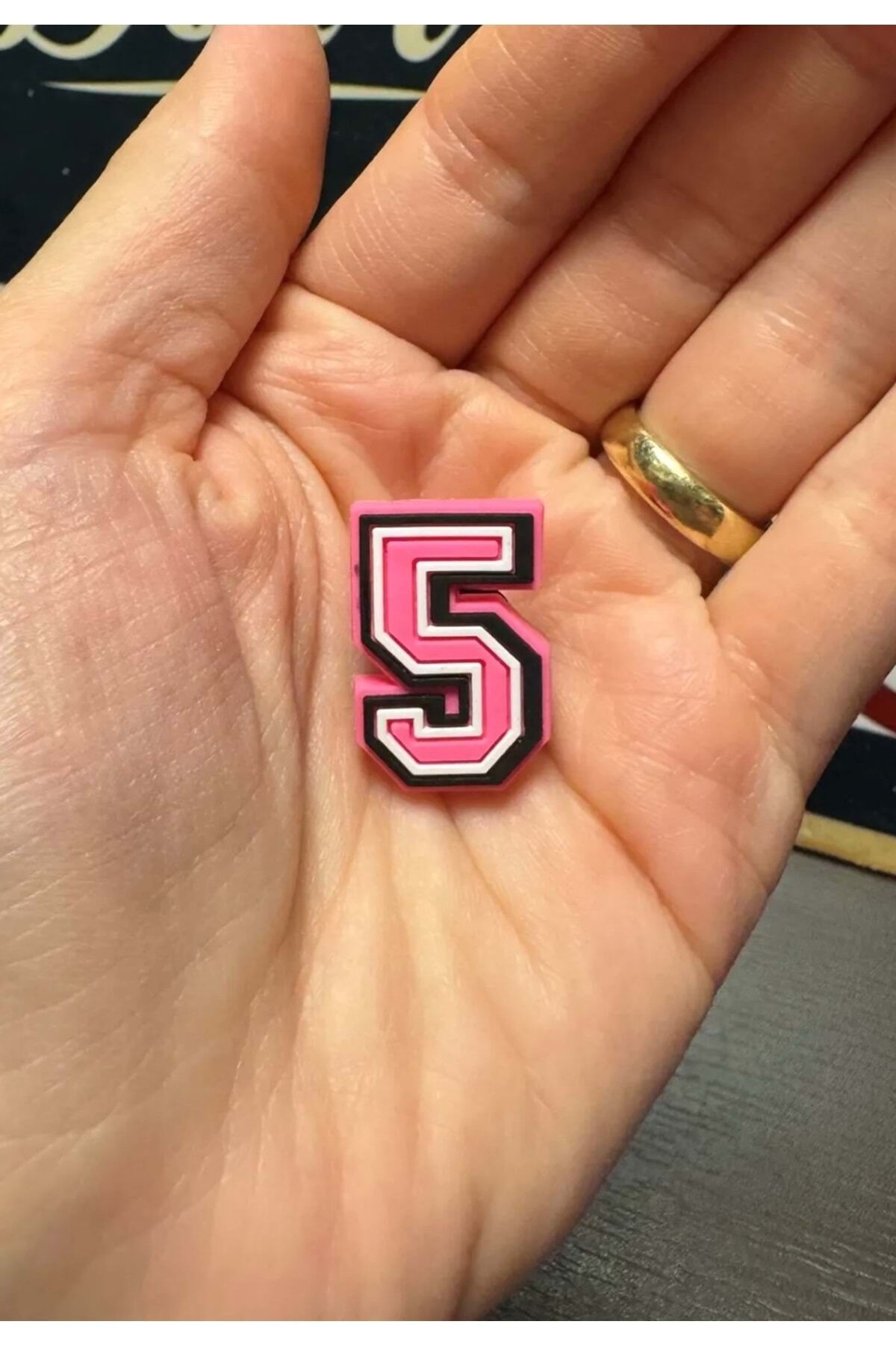 Terlik Süsü/Pembe 5 Rakamı