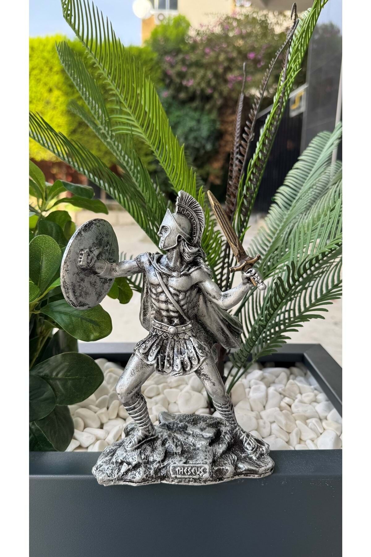 Yunan Mitolojisi Theseus Biblo /20 cm /Gümüş Renk Renkli - 20 X 10