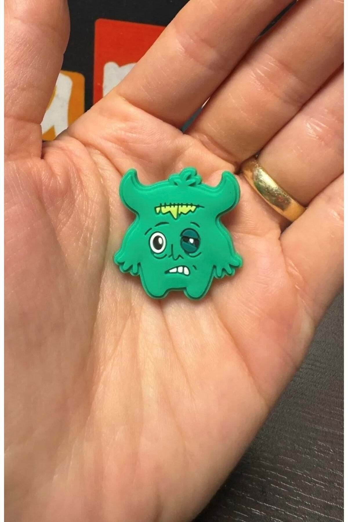 Terlik Süsü/Canavar