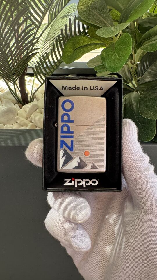 Zippo Mountains Design Classic