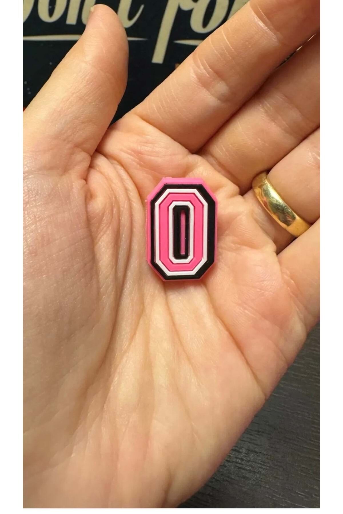 Terlik Süsü/Pembe O Harfi
