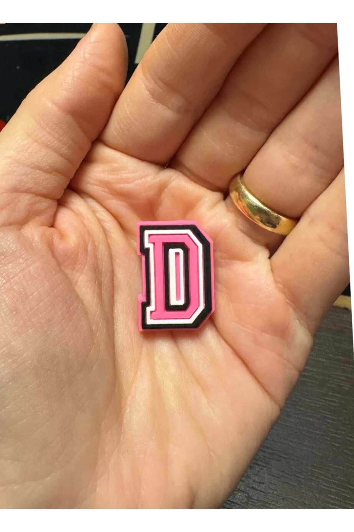 Terlik Süsü/Pembe D Harfi